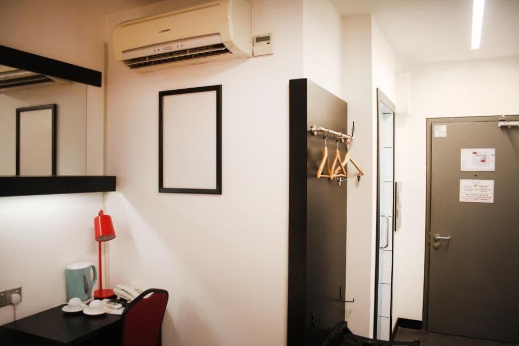 Standard Double Room - Image 4