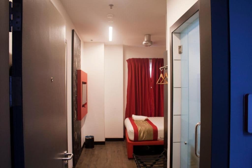 Standard Double Room - Image 9
