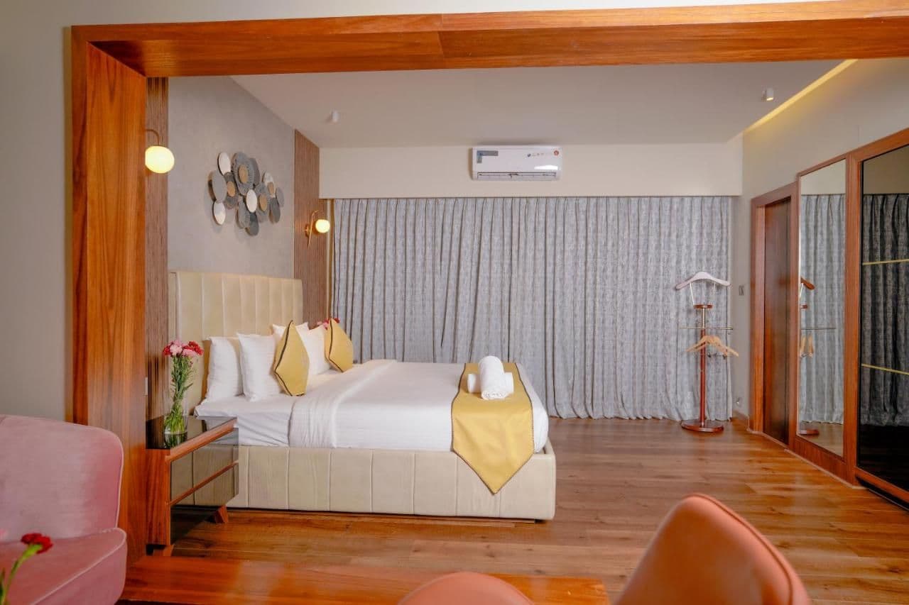Lazdana Mini Suite - Image 8