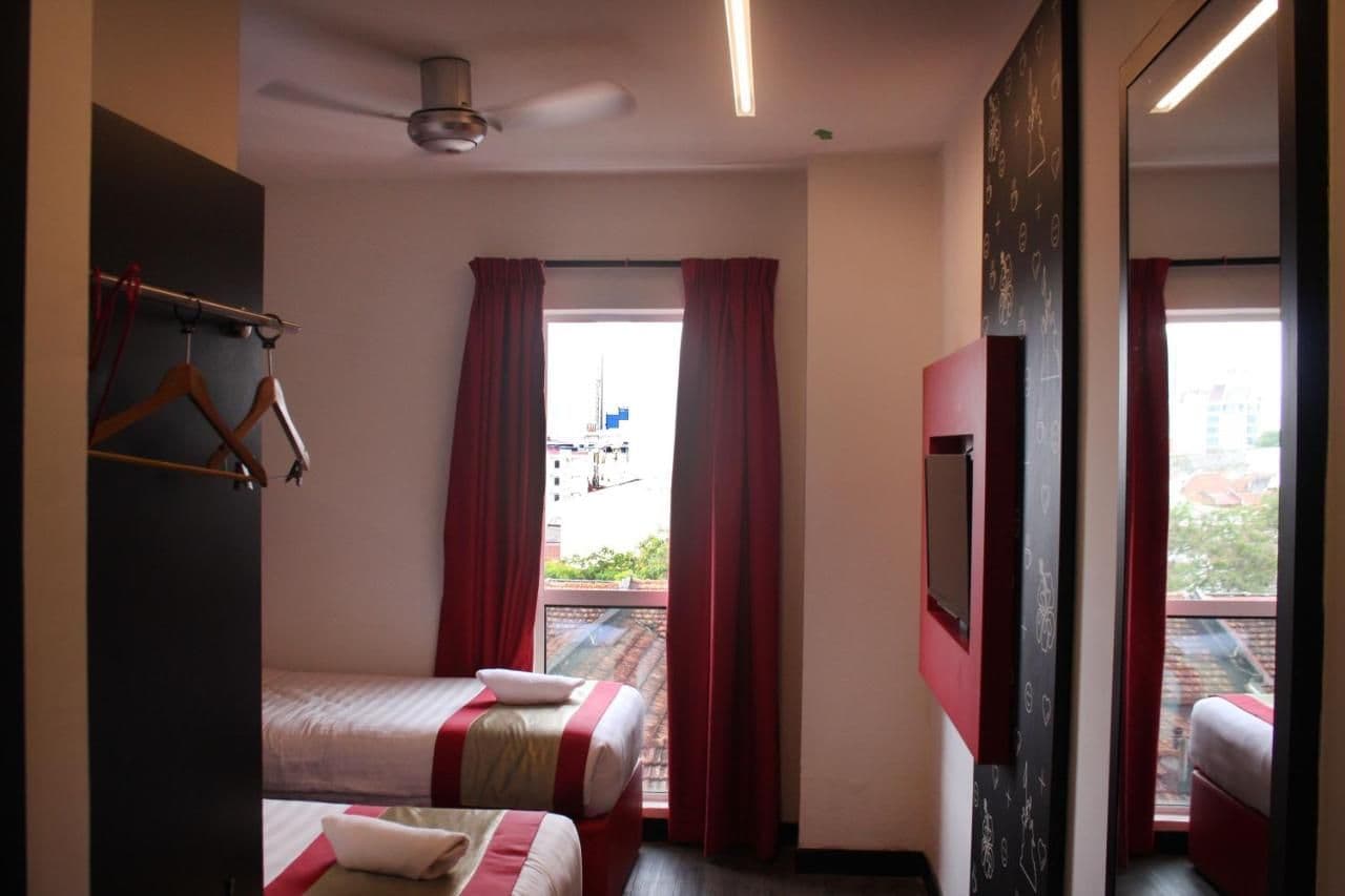 Standard Twin Room