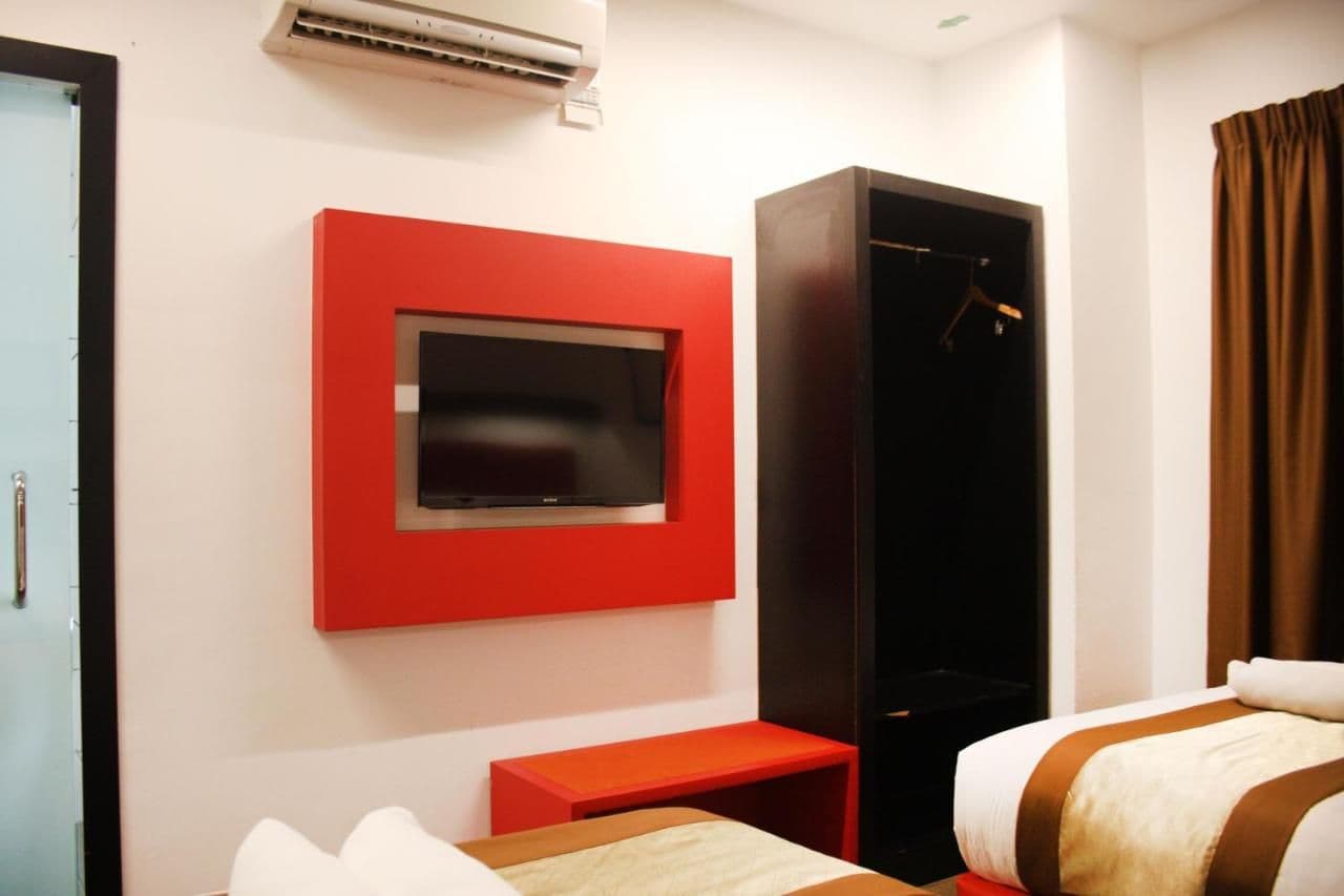 Standard Twin Room - Image 3