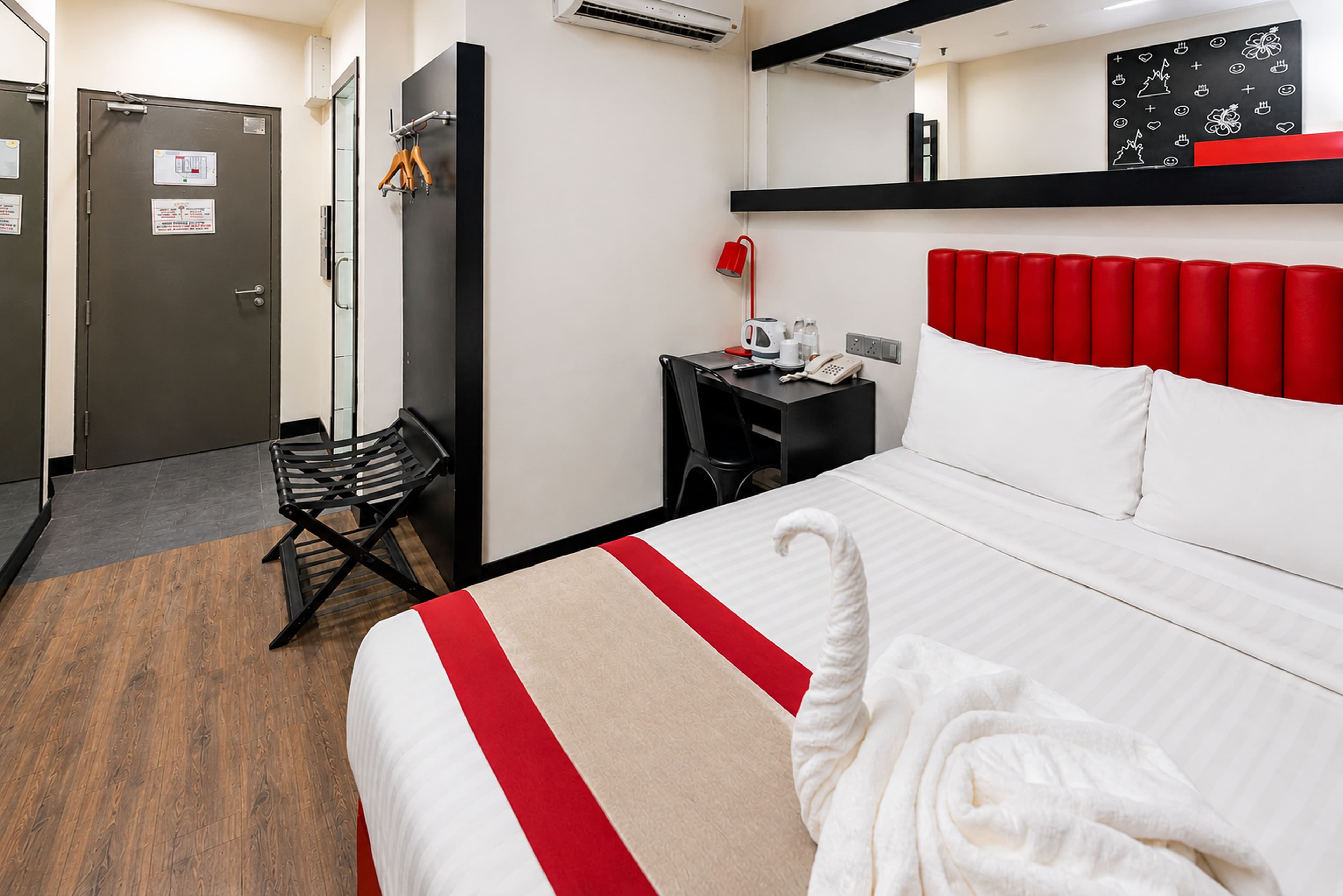 Standard Double Room - Image 3