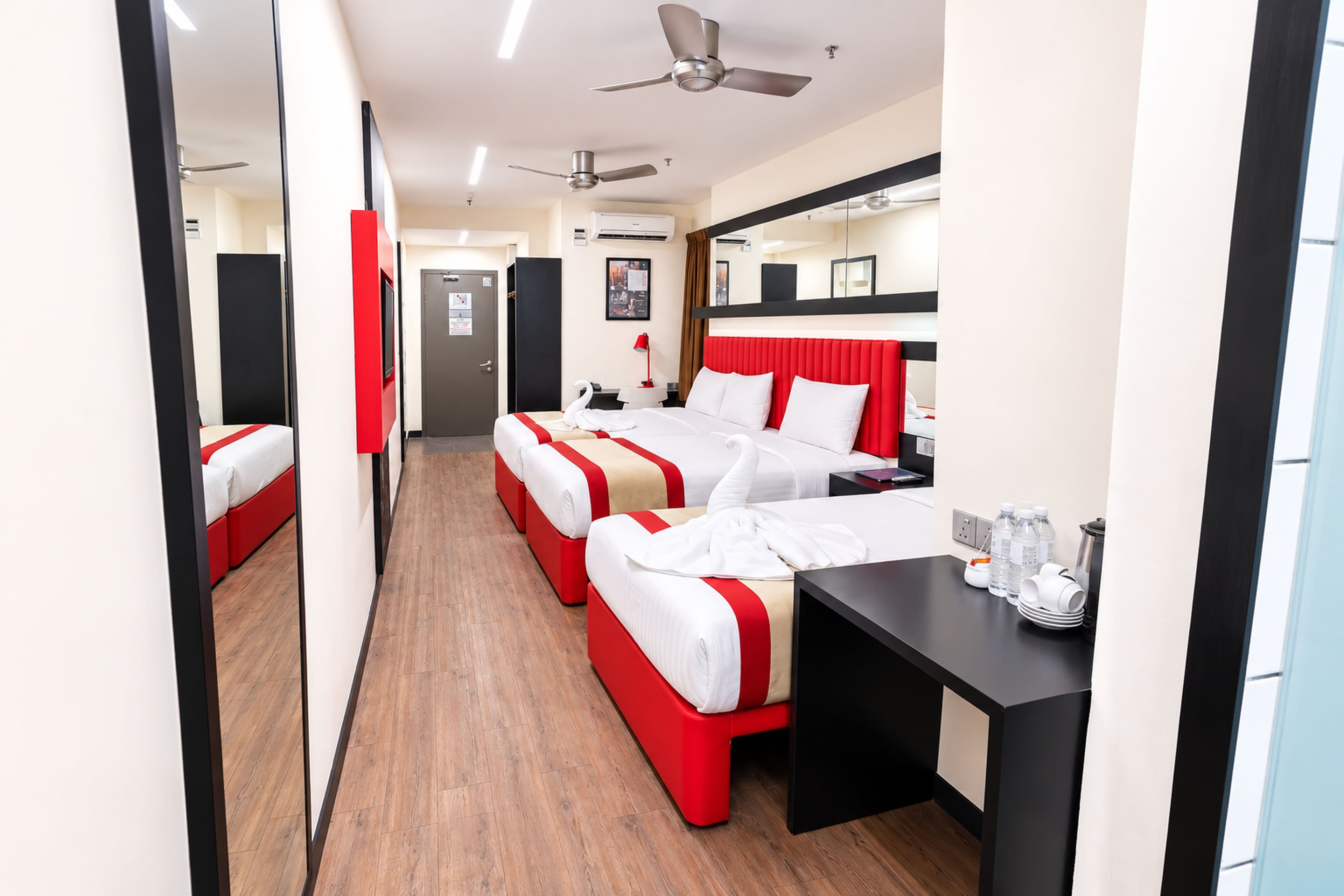 Premium Suite - Image 5